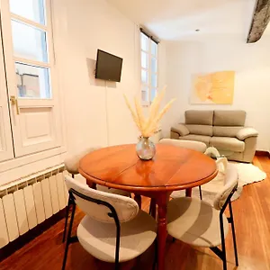 Plaza Consti, Heart Of The Old Town Appartement
